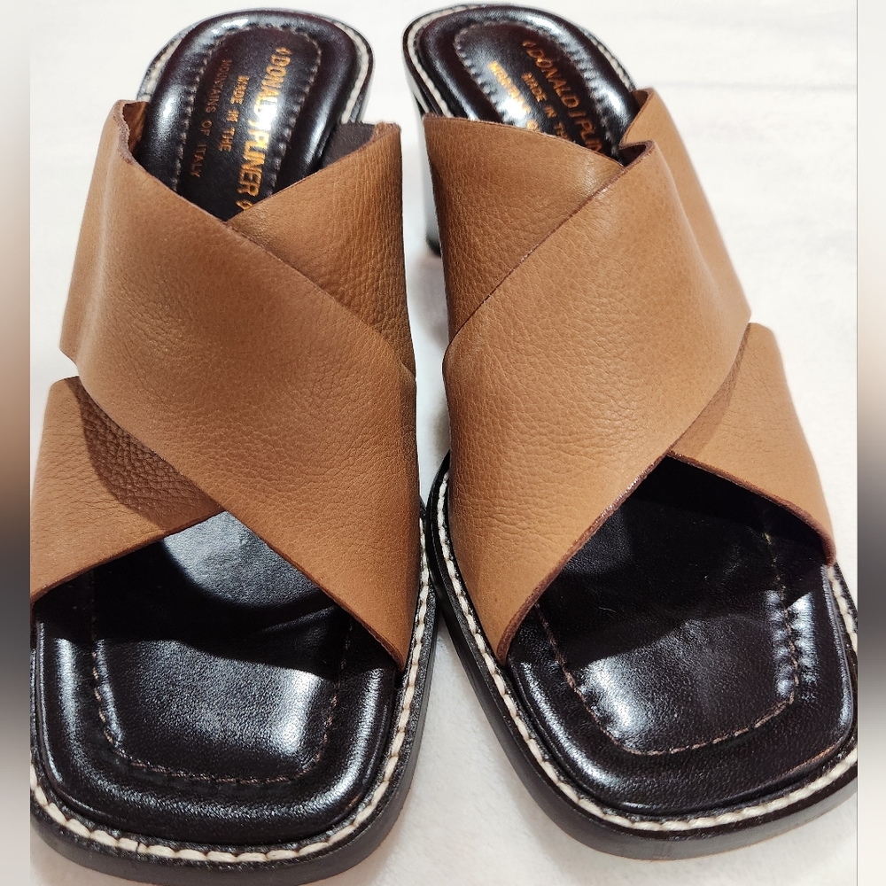 Donald J Pliner Vicky Camel Nappa Leather Slide-In Sandals, Size 7.5 - Picture 3 of 11